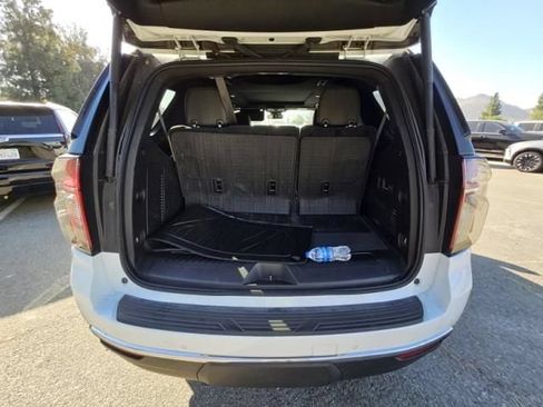 Used 2023 Chevrolet Tahoe LT w/ Luxury Package AWD/4WD image 7