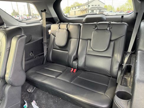 Used 2021 Ford Explorer XLT w/ Equipment Group 202A AWD/4WD image 4