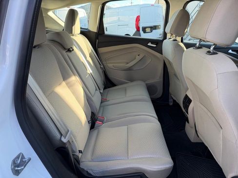 Used 2017 Ford C-MAX SE w/ Interior Protection Package image 37