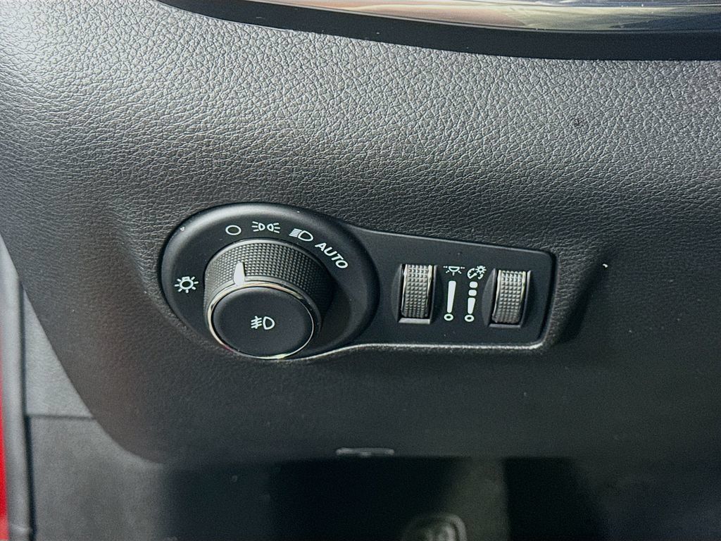 Used 2022 Jeep Compass Limited AWD/4WD image 19