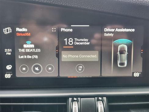 Used 2020 Alfa Romeo Giulia Ti Sport w/ Quick Order Package 22U Sport image 16