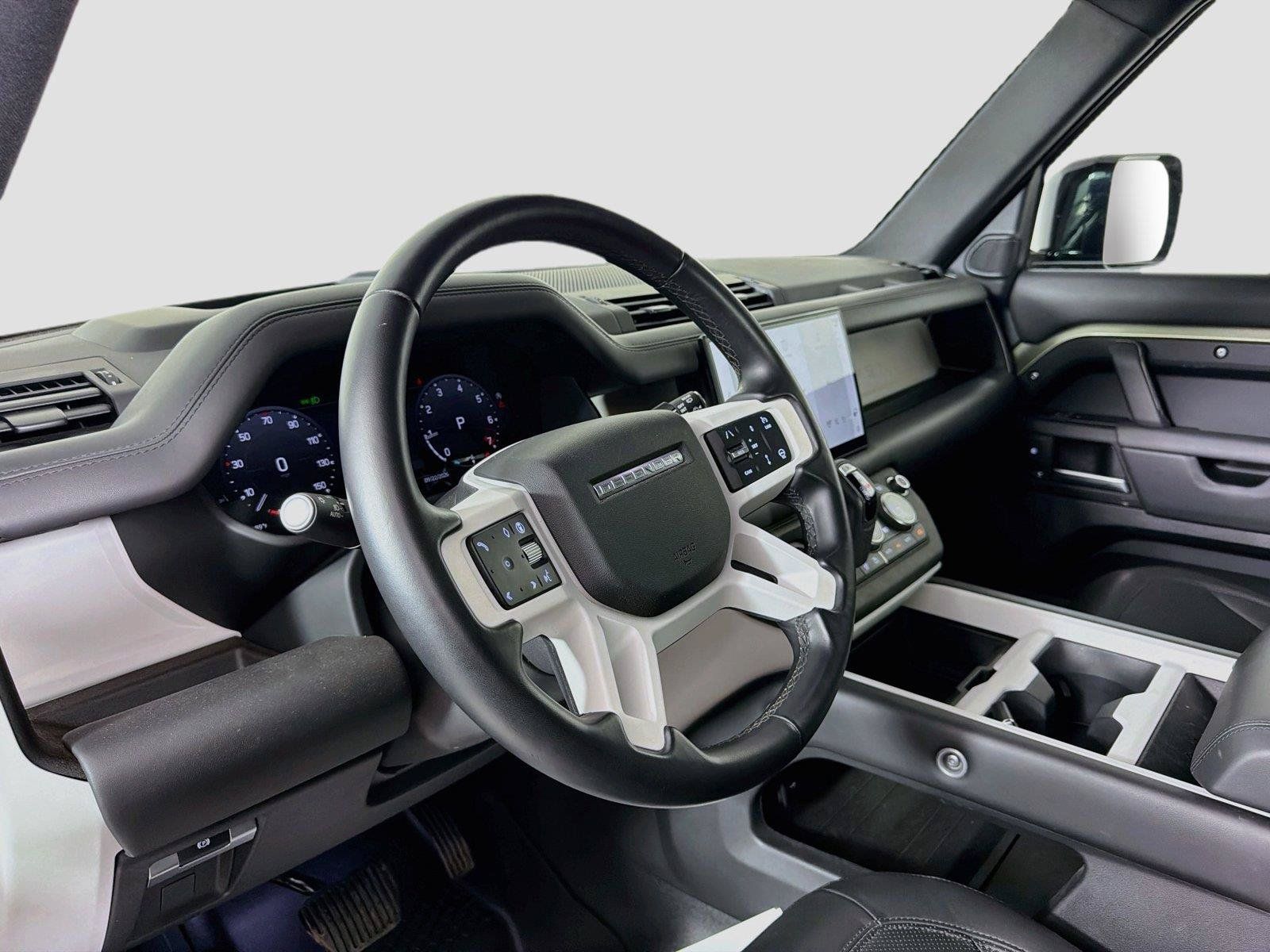 Certified 2025 Land Rover Defender 110 X-Dynamic SE AWD/4WD image 9
