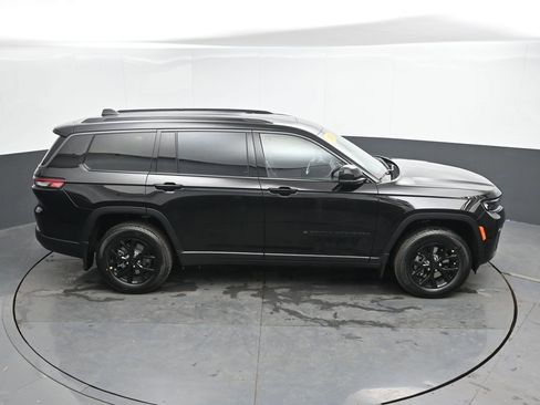 New 2026 Jeep Grand Cherokee L 4WD image 36