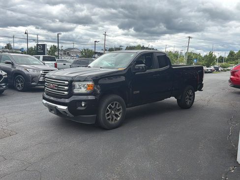 Used 2017 GMC Canyon SLE w/ All Terrain Package AWD/4WD image 3