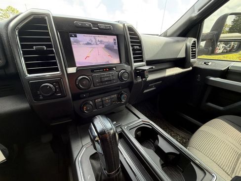 Used 2015 Ford F150 XLT w/ Equipment Group 302A Luxury AWD/4WD image 11