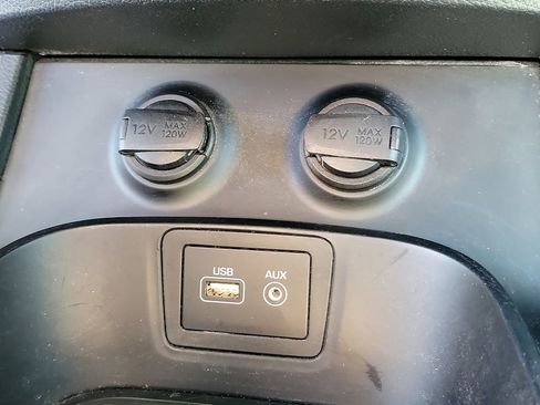 Used 2017 Hyundai Santa Fe Sport image 28