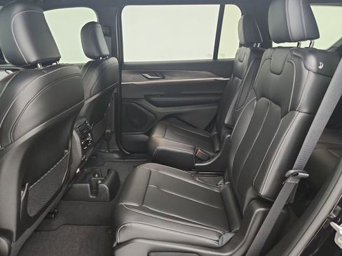 New 2025 Jeep Grand Cherokee L Limited image 15