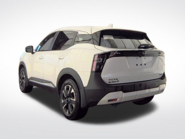 Used 2025 Nissan Kicks SV AWD/4WD image 5