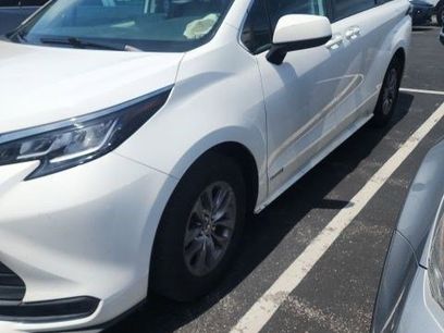 Used 2021 Toyota Sienna LE