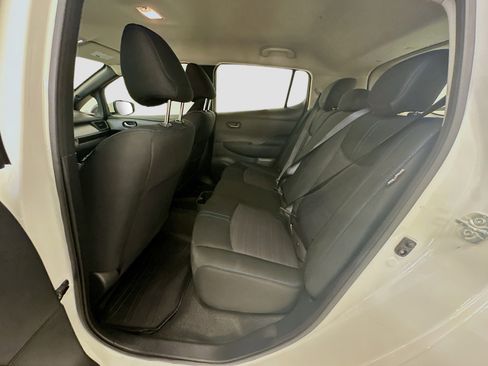 Used 2025 Nissan Leaf S image 28