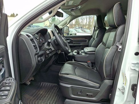 Used 2024 RAM 2500 Laramie image 15