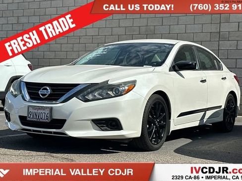 Used 2017 Nissan Altima 2.5 SR w/ Midnight Edition Package FWD image 1