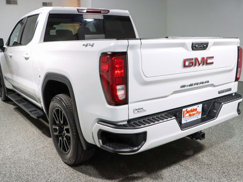Used 2022 GMC Sierra 1500 Elevation w/ Preferred Package AWD/4WD image 9