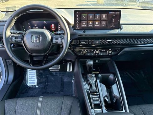Used 2025 Honda Accord Sport image 15