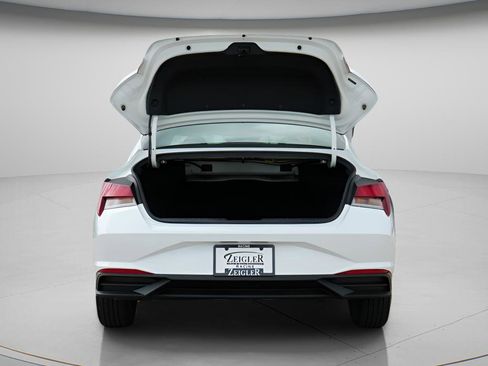 Certified 2023 Hyundai Elantra SEL w/ Cargo Package FWD image 10