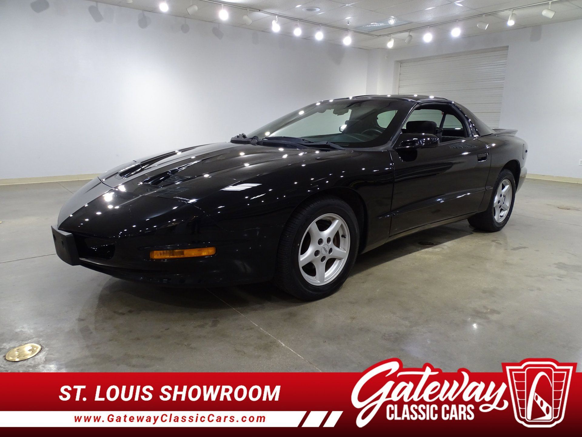 Used 1995 Pontiac Firebird Coupe RWD image 1