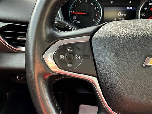 Used 2021 Chevrolet Traverse LT image 13