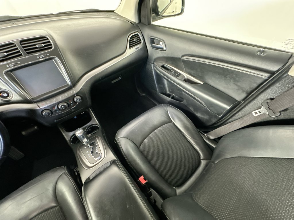 Used 2020 Dodge Journey Crossroad FWD image 11