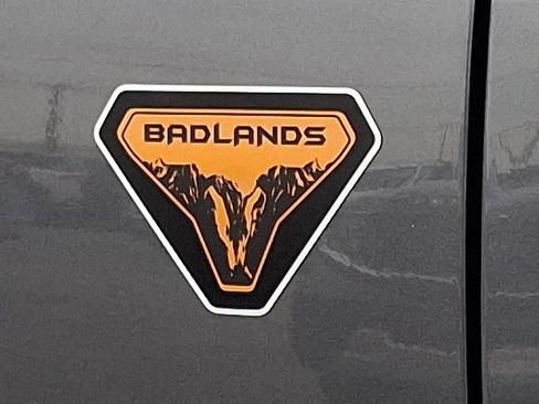New 2025 Ford Bronco Badlands image 12