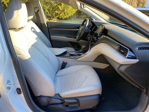 Used 2023 Toyota Camry SE image 34
