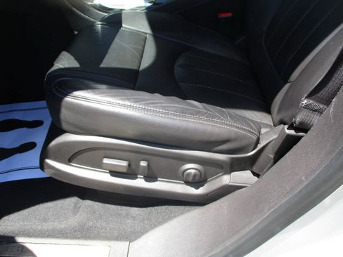 Used 2016 Buick Enclave Leather AWD/4WD image 19