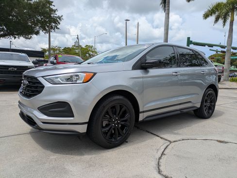 Used 2024 Ford Edge SE w/ Black Appearance Package AWD/4WD image 7