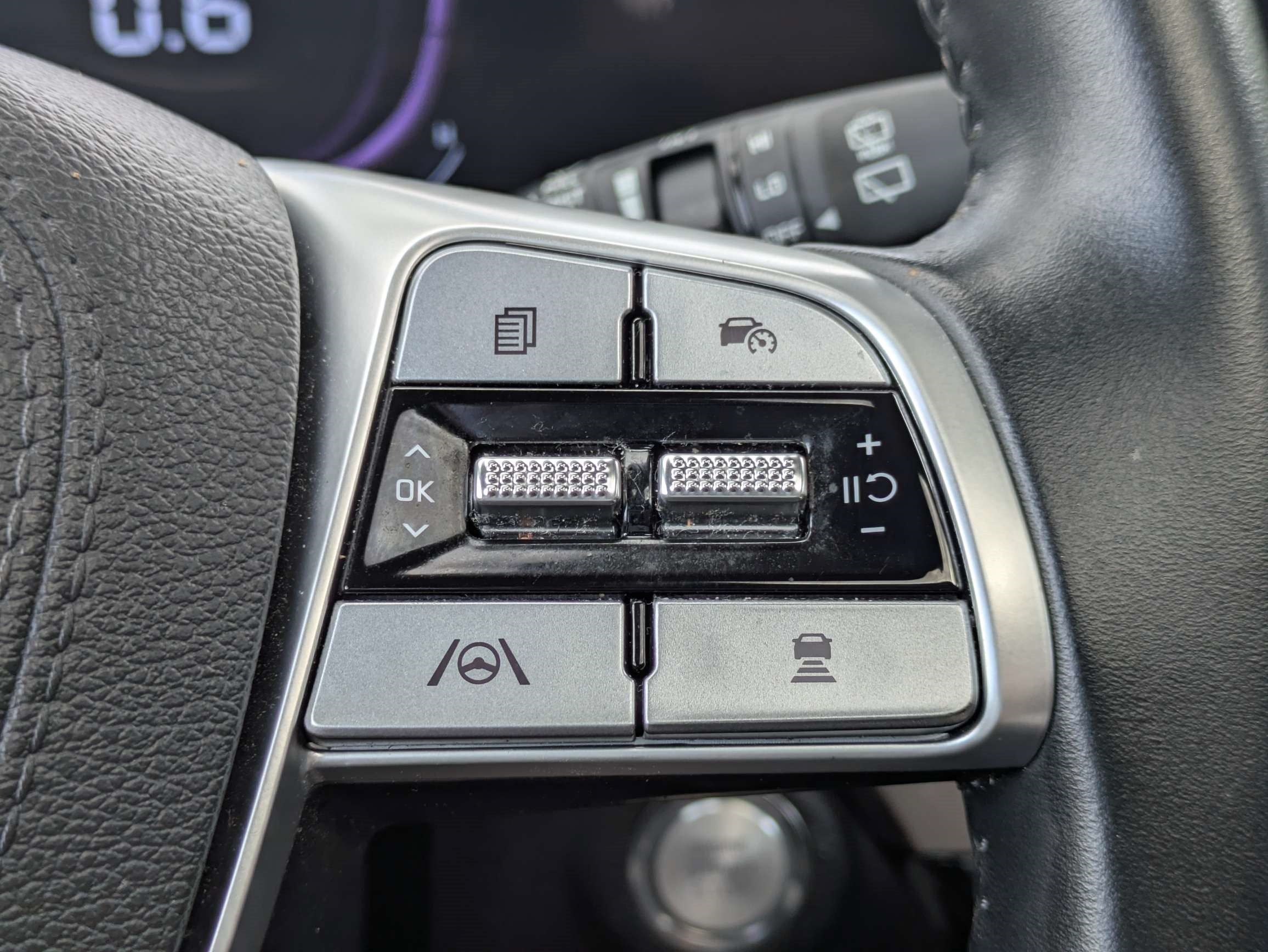 Used 2025 Kia Telluride S FWD image 25