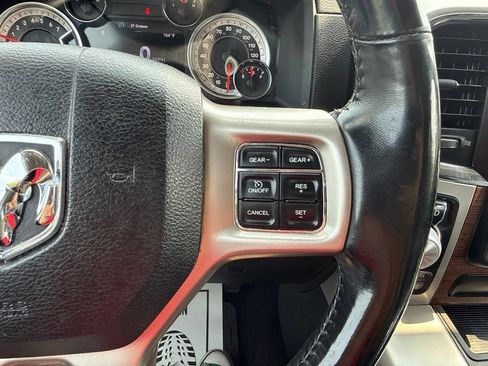 Used 2017 RAM 1500 Laramie w/ Convenience Group AWD/4WD image 38
