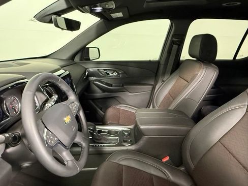 Used 2023 Chevrolet Traverse High Country FWD image 29