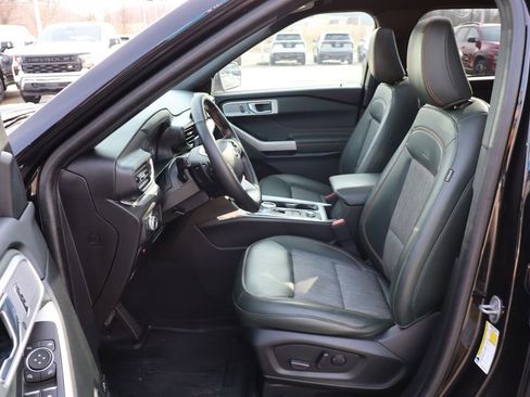Used 2022 Ford Explorer Timberline w/ Timberline Technology Package image 12