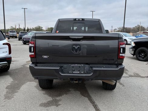 Used 2024 RAM 2500 Laramie w/ Night Edition image 18