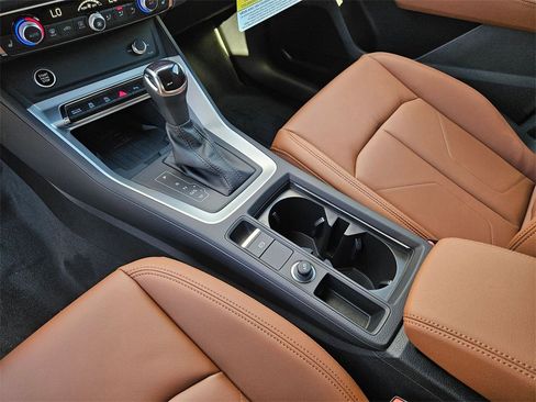 New 2025 Audi Q3 2.0T Premium image 14