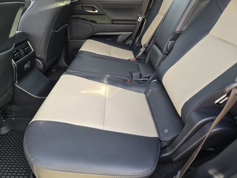 Certified 2025 Lexus GX 550 Overtrail image 40