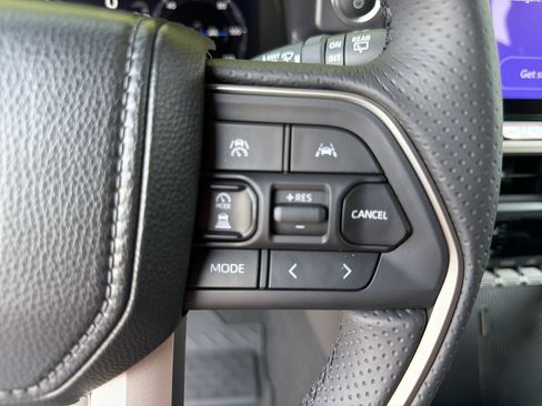 Used 2026 Toyota 4Runner Limited AWD/4WD image 6