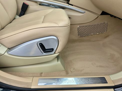 Used 2012 Mercedes-Benz GL 450 GL450 4MATIC image 41