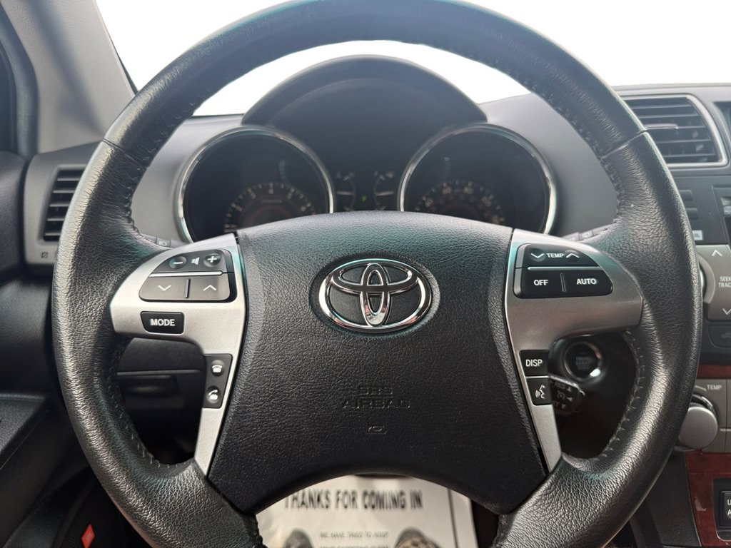 Used 2012 Toyota Highlander Limited w/ Tow Pkg AWD/4WD image 19