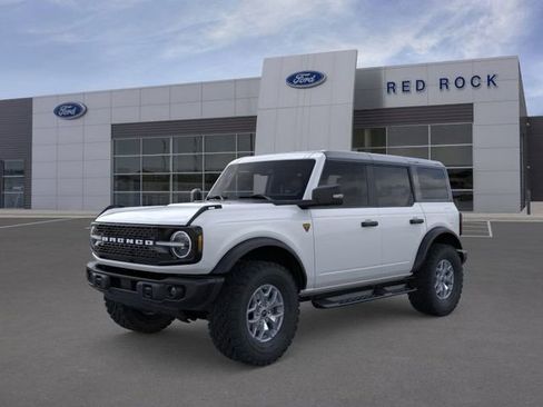 New 2025 Ford Bronco Badlands image 2