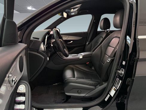 Certified 2022 Mercedes-Benz GLC 300 image 5