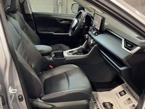 Used 2024 Toyota RAV4 XLE Premium image 20