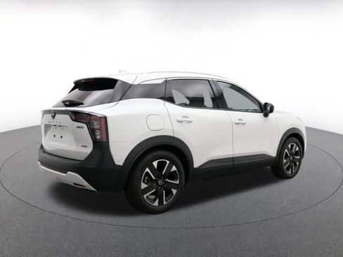 Used 2026 Nissan Kicks SV w/ Cold Weather Package AWD/4WD image 9