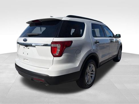 Used 2016 Ford Explorer FWD image 5