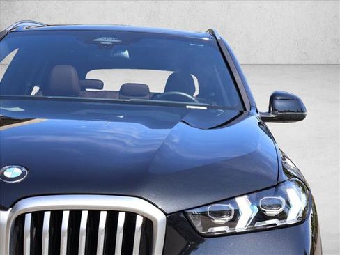 Used 2026 BMW X5 xDrive40i AWD/4WD image 2