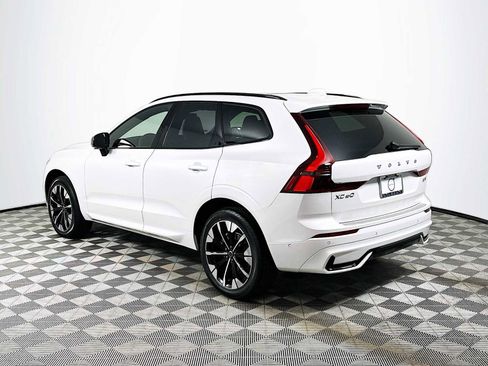 Used 2026 Volvo XC60 B5 Plus w/ Climate Package PRO AWD/4WD image 5