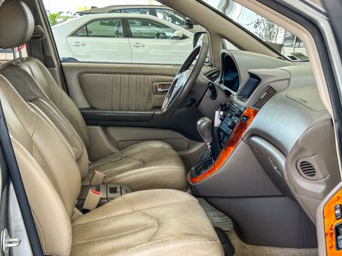 Used 2003 Lexus RX 300 2WD image 16