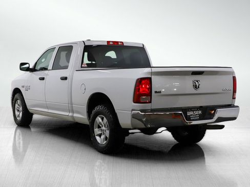 Used 2022 RAM 1500 Classic SLT w/ Protection Group AWD/4WD image 4
