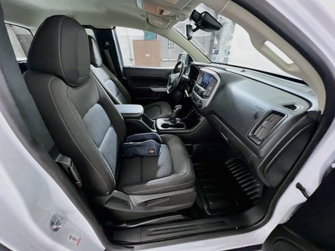 Used 2022 Chevrolet Colorado LT w/ Fleet Safety Package RWD image 31