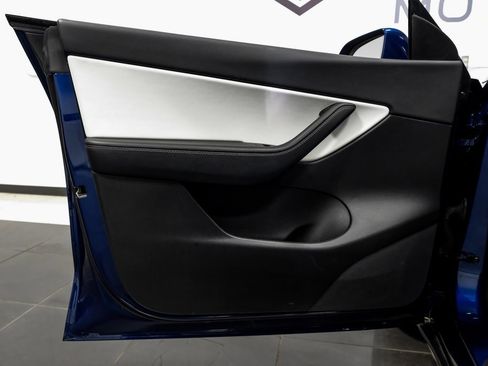 Used 2021 Tesla Model Y Performance image 42