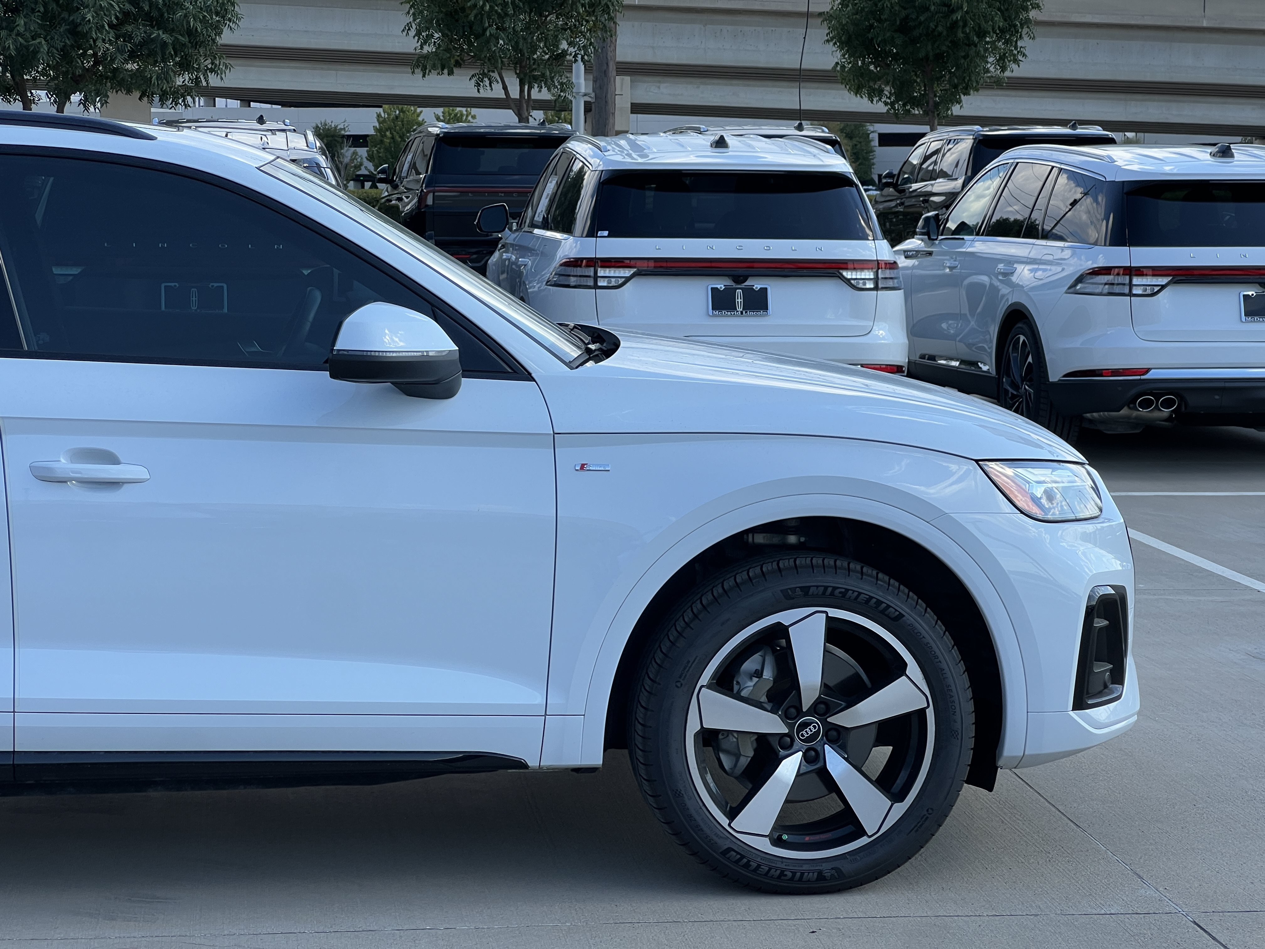 Used 2022 Audi Q5 2.0T Premium Plus w/ Premium Plus Package AWD/4WD image 12