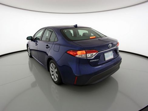 Used 2025 Toyota Corolla LE image 6