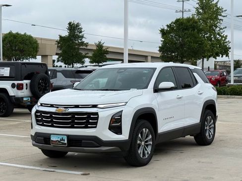 Used 2025 Chevrolet Equinox LT AWD/4WD image 6